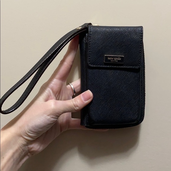 Kate Spade Wristlet - Picture 3 of 9